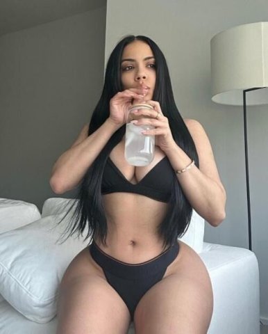 Long Island NY Female Escort — sweet, playful, fantasiosa at 24-hour hours - 1