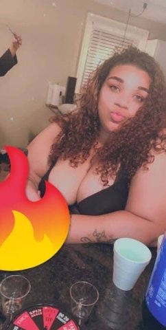 Columbus OH Curvy Female Escort — Discreet & Clean Fun - 1