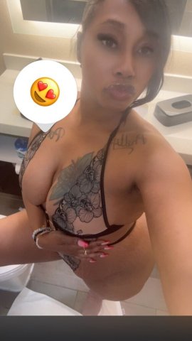 Greenville SC Mature Female Escort — Upscale, un-rushed dates - 1