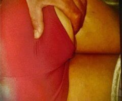Portland Housewife Looking for Company - Image 2