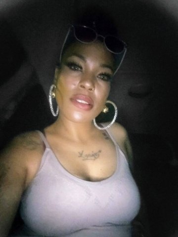 Oklahoma City Female Escort — Glitter/Theme Companion - 1