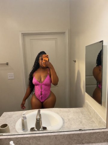 Greenville Female Escort — Facetime Verified (Weekend Only) - 1