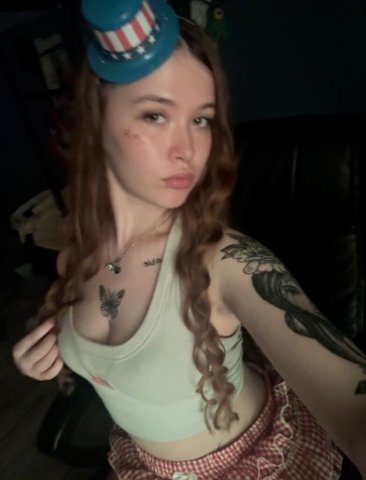 Springfield, Illinois Female Escort - 1