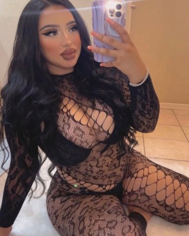 Odessa Female Escort — Curvy Mexican Companion (Si hablo español) - 1