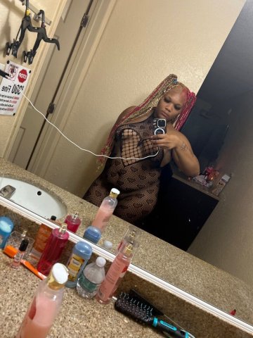 Turn That Smile Right Side Up — Gainesville Female Escort - 1