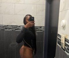 Shreveport Petite Female Escort — Upscale discreet sessions - Image 7