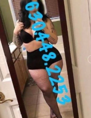 San Gabriel Valley MILF (38) — 38DD Natural Curvy Pin-Up - 1