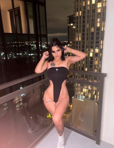 Austin Texas Sexy Cubanita With Curvy Curves - 1