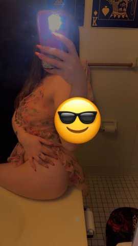 Minneapolis/St. Paul Female Escort — incall, outcall & car dates - 1