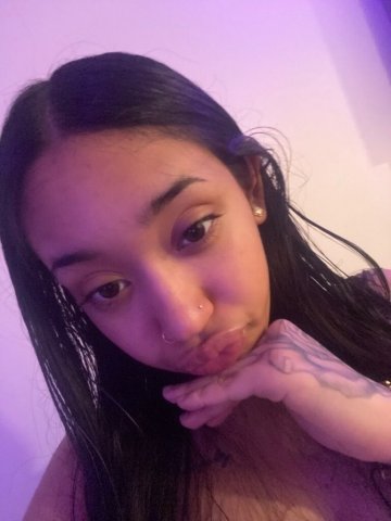 Seattle Incalls/Outcalls — Petite Saudi Arabian & Japanese Escort - 1