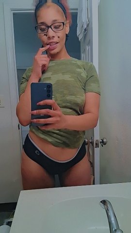 Greenville, SC Female Escort — In-calls only, bring a condom - 1