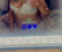 Confident Curvy 28 — Truck-Driver Friendly Female Escort - Image 3