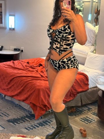 Philadelphia, PA Female Escort — sex slave & dominatrix - 1