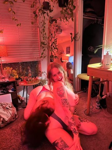 Milwaukee Female Escort — Incall/Outcall, Car Call & BBW/BBW-Friendly Fun - 1