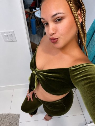Orlando Female Escort — Irish & Jamaican Outcall - 1