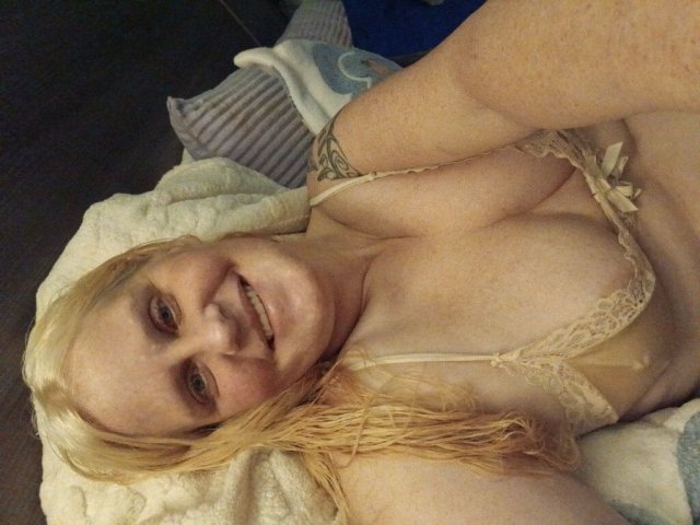 Bree (Long Beach, CA) — 5'10" Slim/Thick Female Escort - 1