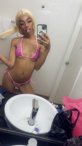Oakland Area Petite Female Escort — “Top Notch” Throat/GFE-Style Service - 1