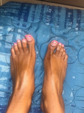 Port Chester Outcalls Only — Massage & Foot Play - 1
