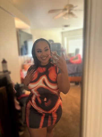 Visalia CA Diamond — Petite FaceTime Verified Escort (In-Call & Limited Out-Call) - 1