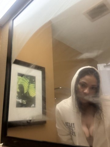 Chicago Female Escort — Incall & Outcall (Nuru, GFE, BJ, Anal) - 1