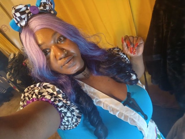 Portland, OR Female Escort — outcall or car dates - 1