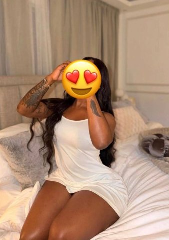 Harrisburg, PA Latina Female Escort — BBJ, Fetiches y Masajes - 1