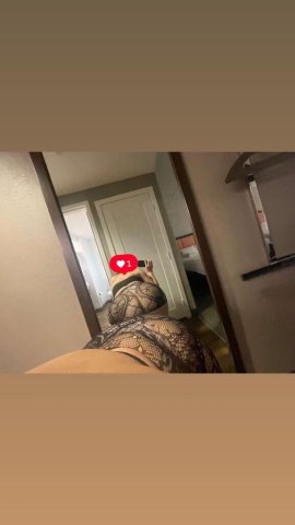 Janessa — Content Bundles & FaceTime Shows (Tonight) - 1