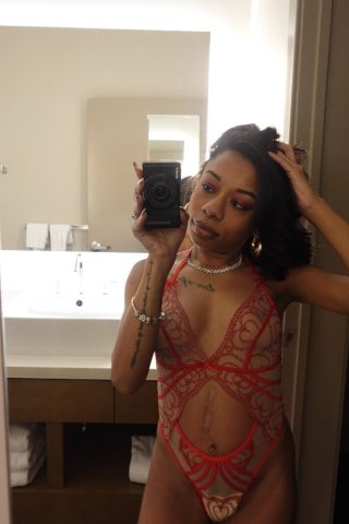 Manhattan Barbie-Themed Female Escort (Smooth Skin) - 1