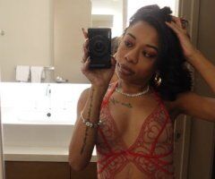 Manhattan escorts - Manhattan Barbie-Themed Female Escort (Smooth Skin)