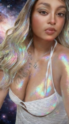 Austin Eastside I-35 Female Escort — Downtown meetups - 1