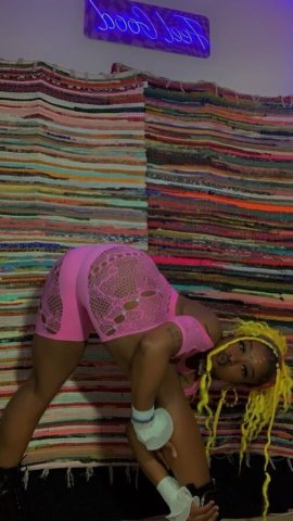 Montgomery, AL GFE Queen — hosting & travel, slim-thick soaking wet - 1