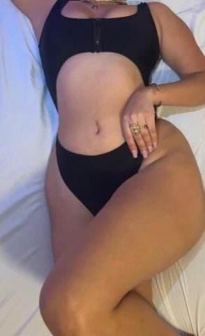Wendy (26) — Latina Female Escort (Outcall Only) - 1