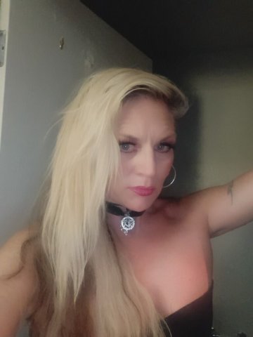 Salt Lake City Female Escort — adult entertainment & in/outcall help - 1