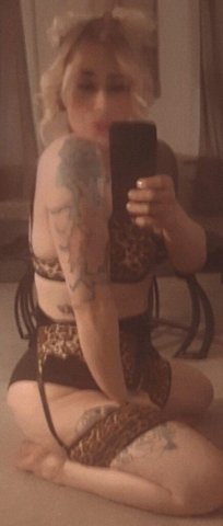 Italian Vanilla Queen Escort — Milwaukee, WI (No-drama, discretion) - 1