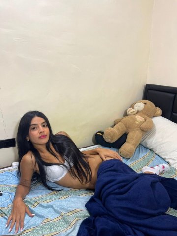 Buscando diversin  Latina sensual con masajes eróticos y caricias - 1
