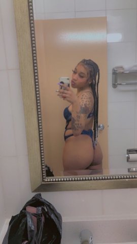 Brooklyn, New York Petite Mixed Escort — Discreet Cash Dates - 1