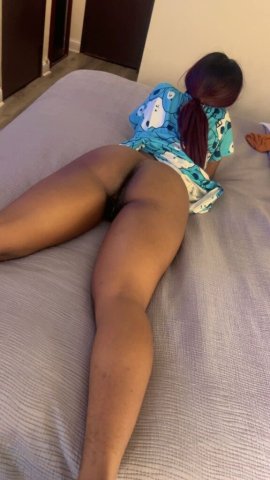 Lincoln, NE Female Escort — Sloppy Head Service - 1