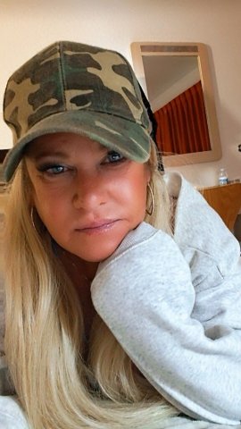 Palm Springs Female Escort — Discreet adult visits - 1