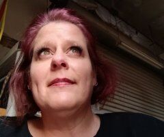 Ventura CA Female Escort — Riah Star (BBW, green eyes, burgundy hair) - Image 4