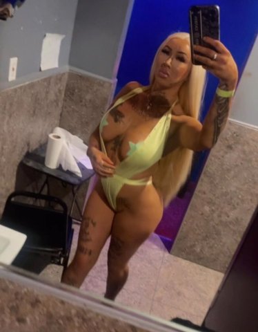 Maci — Sweet & Discreet Adult Doll Experience (Incalls/Outcalls, 28) - 1