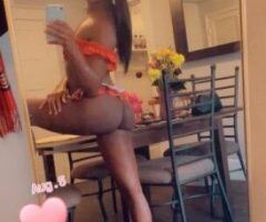San Fernando Valley escorts - Laguna Hills (Monday) Chocolate Kisses  — No Car Dates