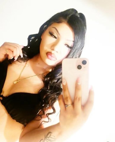 Olympia Female Escort — 5'0 and adventurous - 1