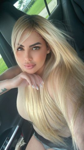 Carolina Latina Colombiana en Fort Myers — Besos, caricias y culito - 1