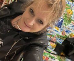Eugene escorts - Eugene OR Blonde Curvy Female Escort — Special 180 / 1 Hr In-Call & HH