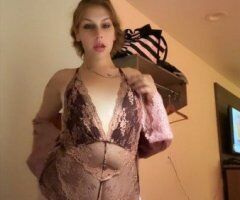 Fort Worth escorts - Fort Worth Luxury Female Escort — Brunette, thicc