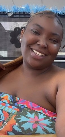 Milwaukee Waterpark Squirt Content & Facetime Outcalls - 1