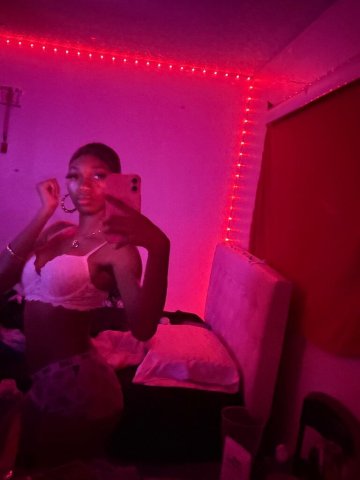 Las Vegas Female Escort — Car Play Pull Up Daddy - 1