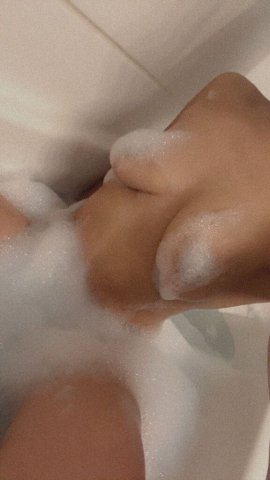 Petite Young Incall Specials in Des Moines — Escort (25) - 1
