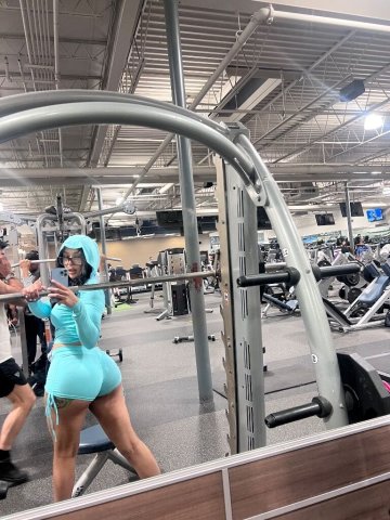 Westchester New York Escort — Face & Ass - 1