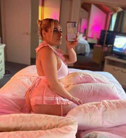 Blonde Curvy Female Escort in Providence — Outcalls in RI/MA/CT - 1
